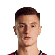 Benjamin Šeško eFootball Heading
